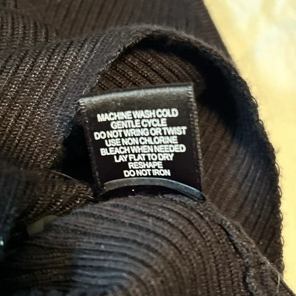 Black knit bodysuit Women's Size Medium Spaghetti straps NWT Sexy - Picture 8 of 9